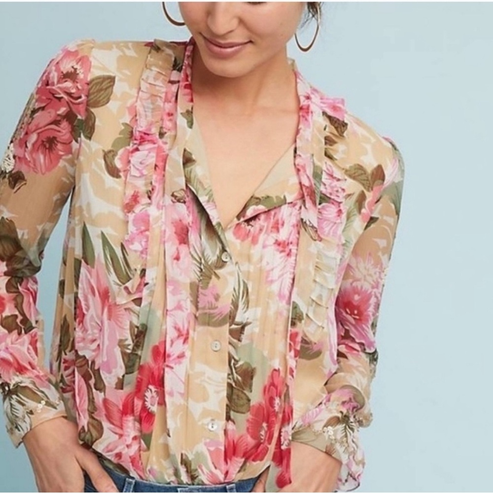 NWOT Anthropologie Ranna Gill nude and pink 
floral blouse w sequins/ruffles XS